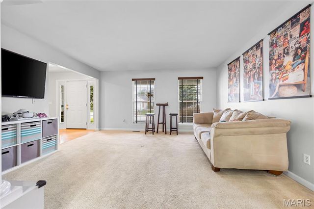 2304 Bear Fountain Run, Wentzville, MO 63385