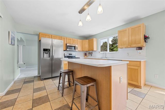 2304 Bear Fountain Run, Wentzville, MO 63385