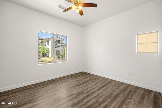 1500 E WAHALLA Lane E7, Phoenix, AZ 85024