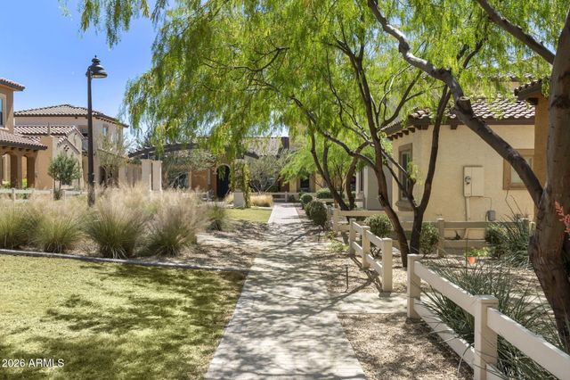 1500 E WAHALLA Lane E7, Phoenix, AZ 85024