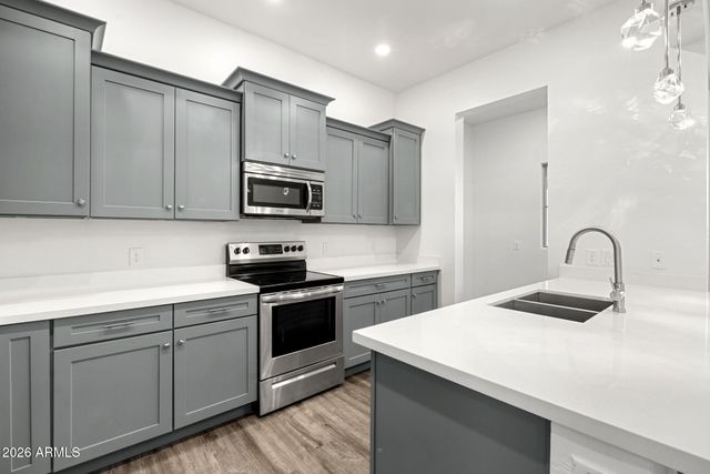 1500 E WAHALLA Lane E7, Phoenix, AZ 85024