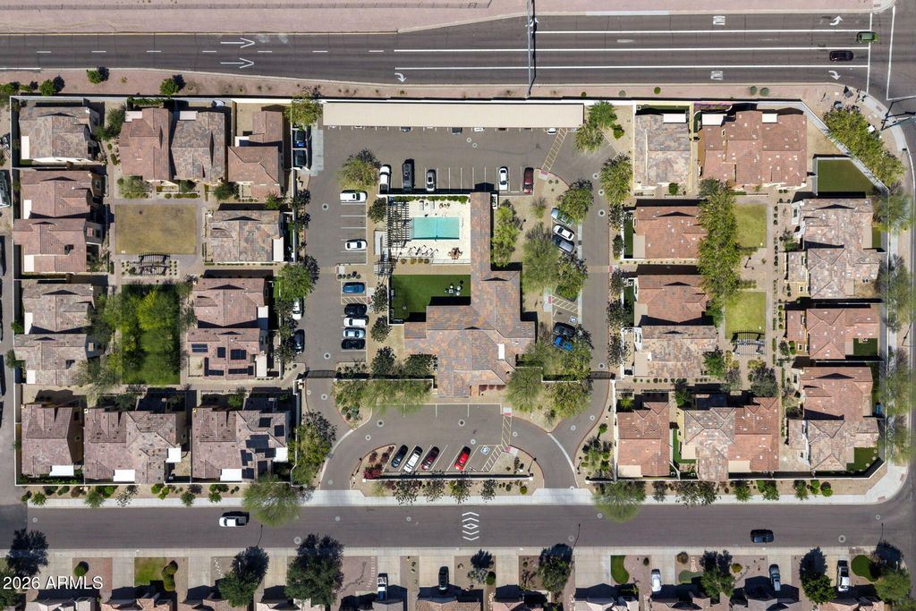 Image 23 of property listing at 1500 E WAHALLA Lane E7, Phoenix, AZ 85024