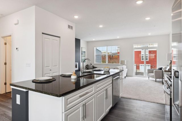 3139 Clover Ridge Drive, Chaska, MN 55318