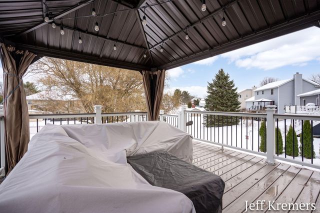 2713 Gullmont Drive Sw, City Of Wyoming, MI 49418