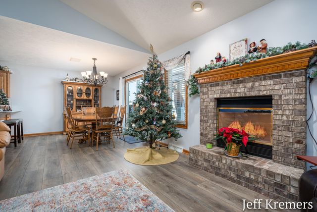 2713 Gullmont Drive Sw, City Of Wyoming, MI 49418