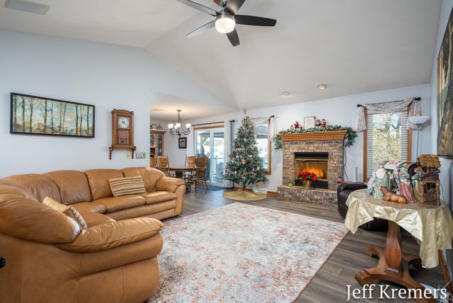 2713 Gullmont Drive Sw, City Of Wyoming, MI 49418