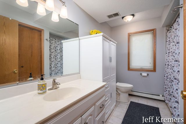 2713 Gullmont Drive Sw, City Of Wyoming, MI 49418