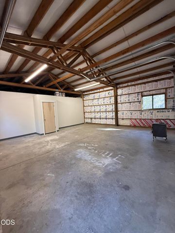 52318 Dustan Road, La Pine, OR 97739