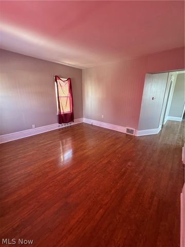 9316 Raymond Avenue, Cleveland, OH 44104