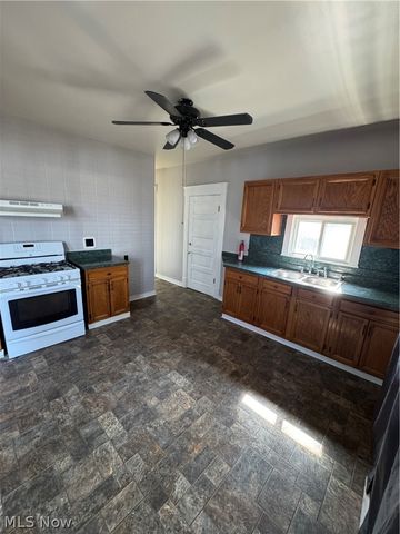 9316 Raymond Avenue, Cleveland, OH 44104