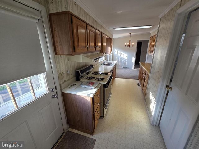 24 SHAGBARK CT E, Harleysville, PA 19438