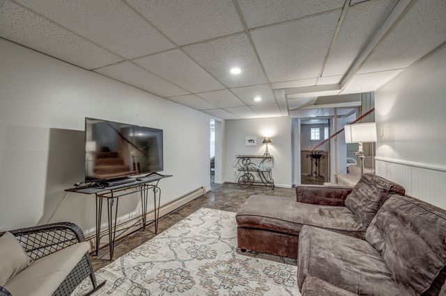 731 Western Avenue, Glen Ellyn, IL 60137