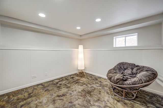 731 Western Avenue, Glen Ellyn, IL 60137