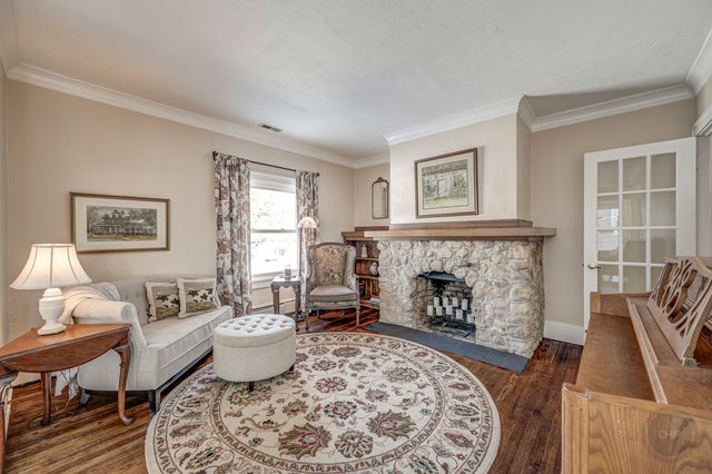 731 Western Avenue, Glen Ellyn, IL 60137