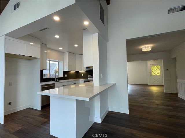 643 W Alegria, Sierra Madre, CA 91024