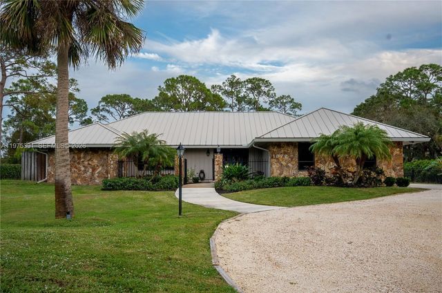 1872 SE Colony Way, Jupiter, FL 33478