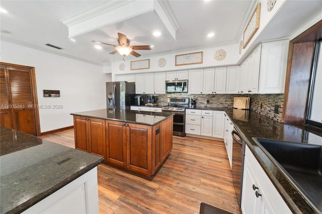 1872 SE Colony Way, Jupiter, FL 33478