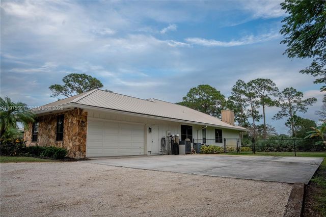 1872 SE Colony Way, Jupiter, FL 33478