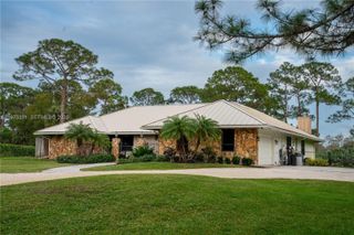 1872 SE Colony Way, Jupiter, FL 33478