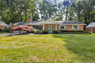 3024 Redington Woods Road, Toledo, OH 43615