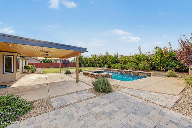 4416 E KELTON Lane, Phoenix, AZ 85032