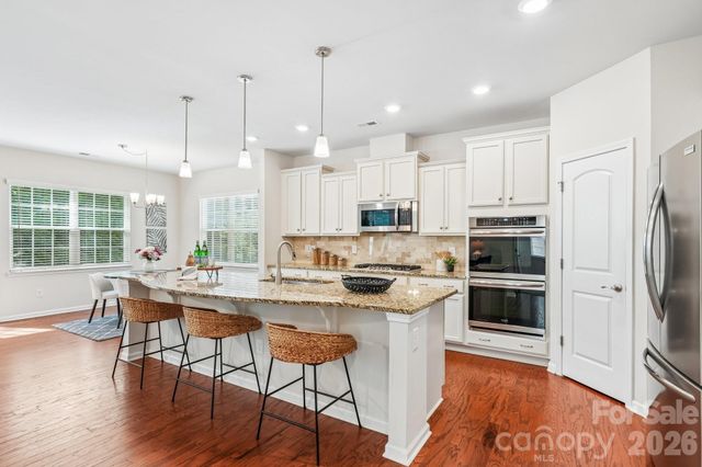 128 Van Gogh Trail, Mount Holly, NC 28120