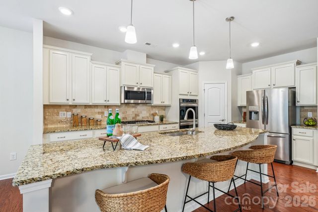 128 Van Gogh Trail, Mount Holly, NC 28120