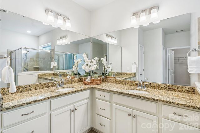 128 Van Gogh Trail, Mount Holly, NC 28120