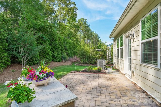 128 Van Gogh Trail, Mount Holly, NC 28120