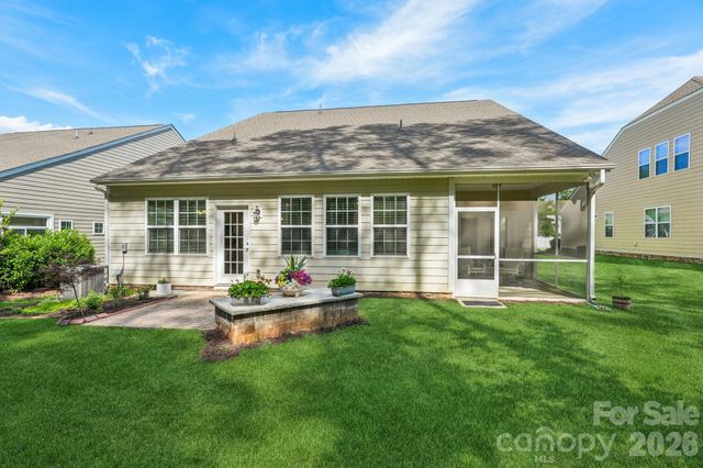 128 Van Gogh Trail, Mount Holly, NC 28120