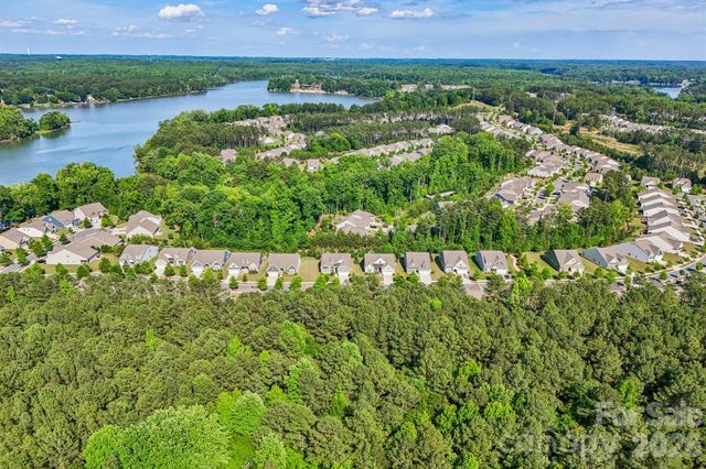 128 Van Gogh Trail, Mount Holly, NC 28120