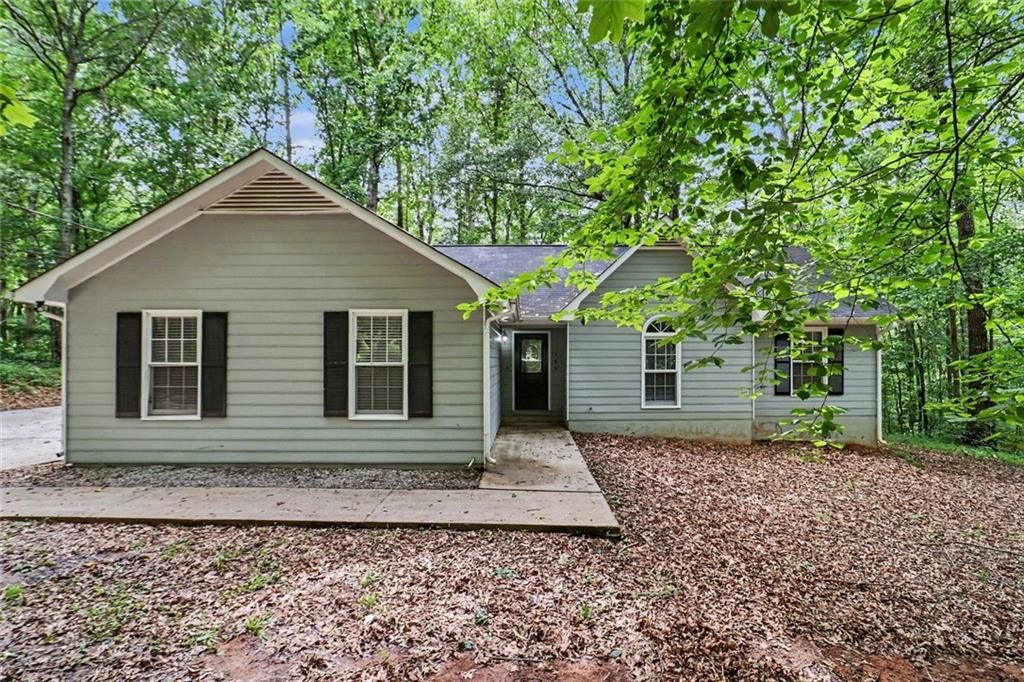 160 Vineyards Drive, Newnan, GA 30265