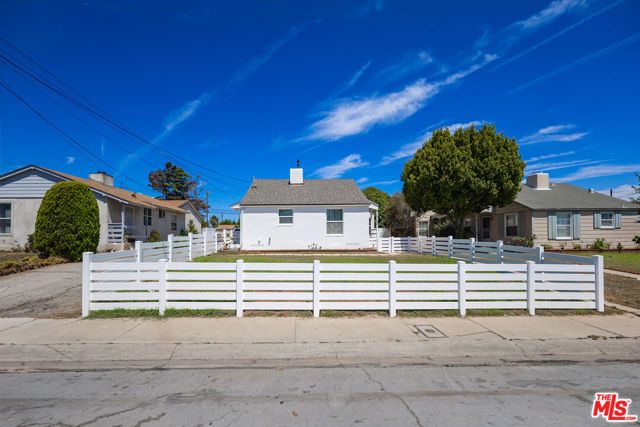 6029 W 86th Place, Los Angeles, CA 90045