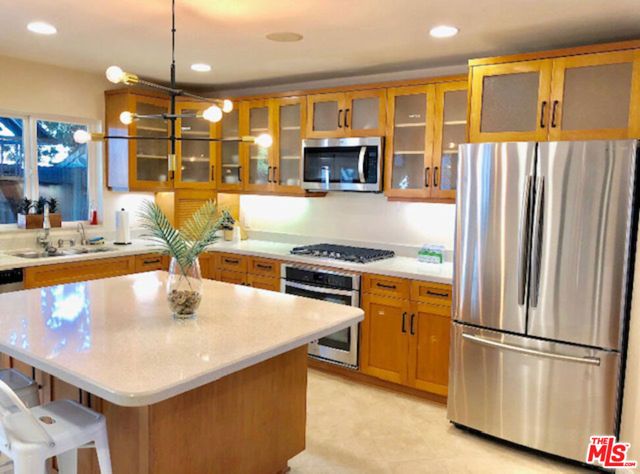6029 W 86th Place, Los Angeles, CA 90045