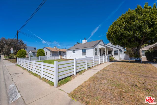6029 W 86th Place, Los Angeles, CA 90045