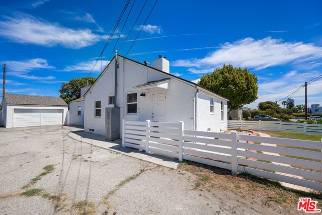 6029 W 86th Place, Los Angeles, CA 90045