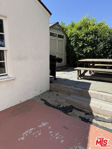 6029 W 86th Place, Los Angeles, CA 90045