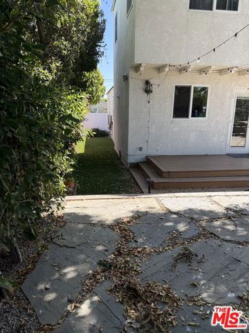 6029 W 86th Place, Los Angeles, CA 90045