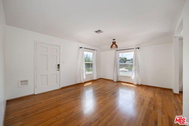 6029 W 86th Place, Los Angeles, CA 90045