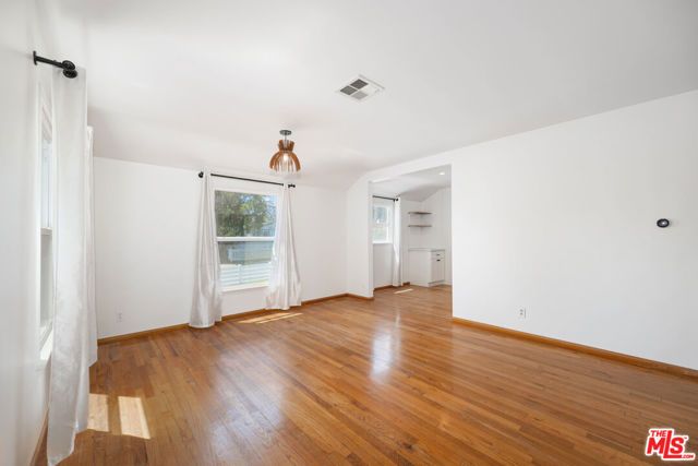 6029 W 86th Place, Los Angeles, CA 90045