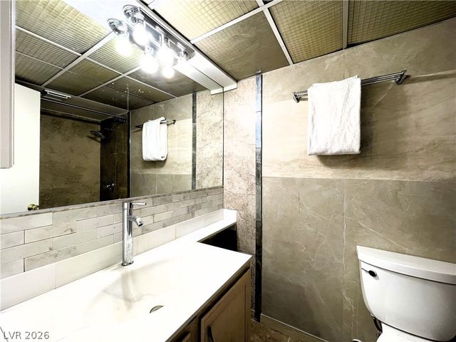 2275 East Desert Inn Road, Las Vegas, NV 89169