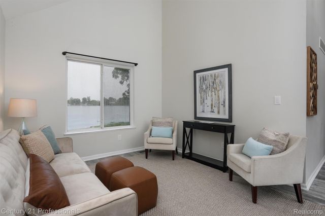 1052 Maple Heights Drive, White Lake Charter Township, MI 48386