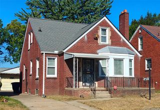 8527 Whitcomb Street, Detroit, MI 48228