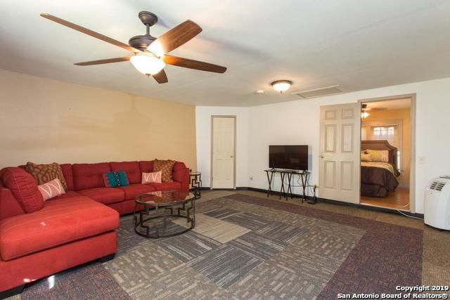 1633 W KINGS HWY, San Antonio, TX 78201