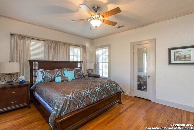 1633 W KINGS HWY, San Antonio, TX 78201