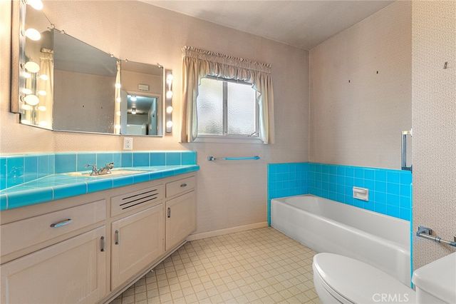 947 Nottingham Drive, Redlands, CA 92373