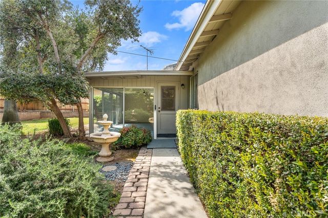 947 Nottingham Drive, Redlands, CA 92373