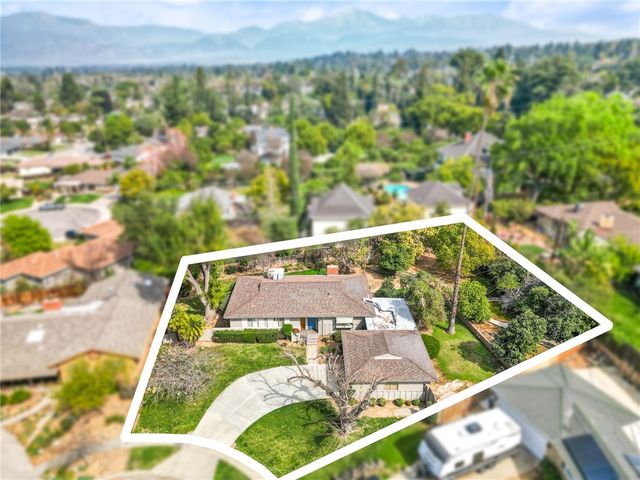 947 Nottingham Drive, Redlands, CA 92373