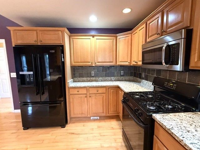 4569 N WOODS Drive, Erie, PA 16511