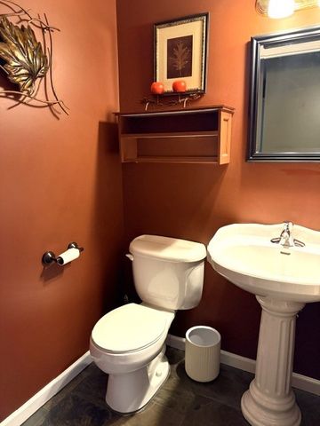 4569 N WOODS Drive, Erie, PA 16511